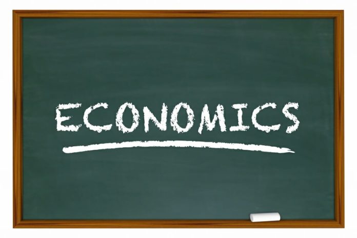 similarities of microeconomics and macroeconomics